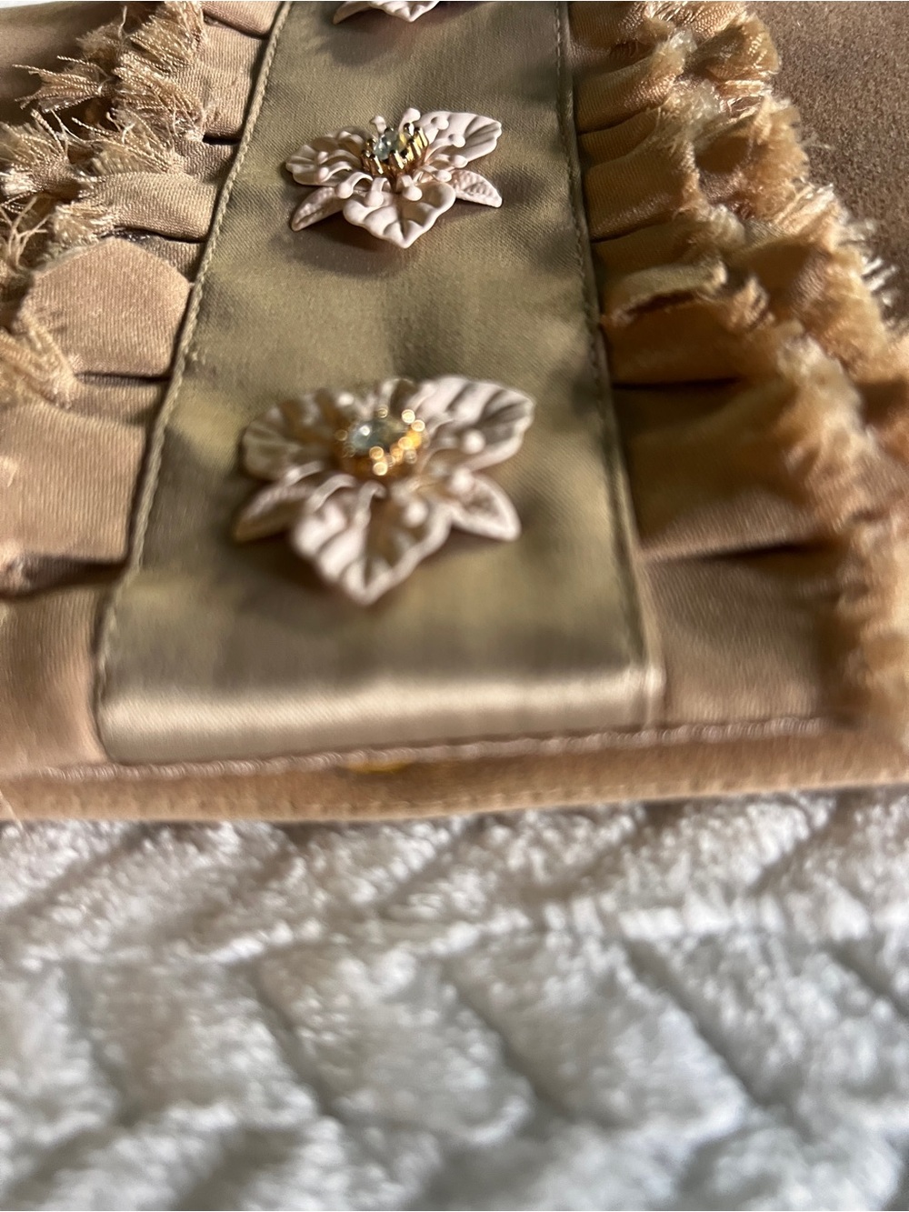 Shiraleah Chicago Camel Velvet Floral Clutch NWT - Picture 5 of 16